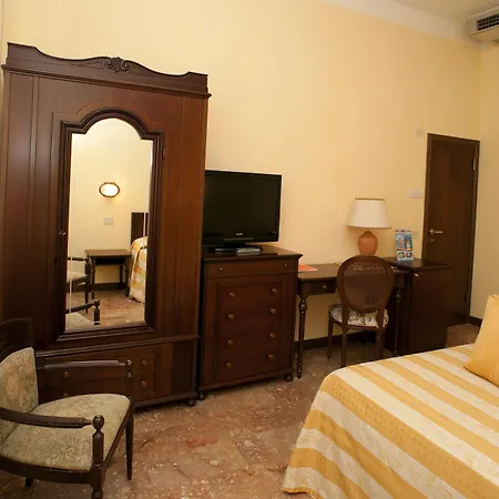 Milano Helvetia - In Centro Con Piscina Otel Riccione