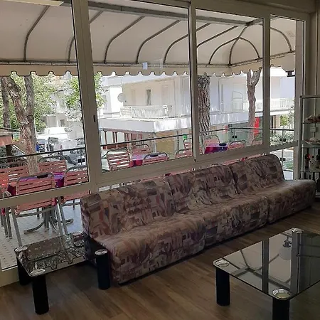 Caravelle Hotel