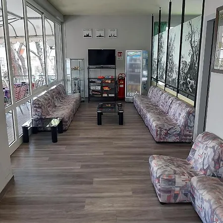 Hotel Caravelle
