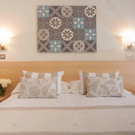 Hotel Mon Cheri 3*