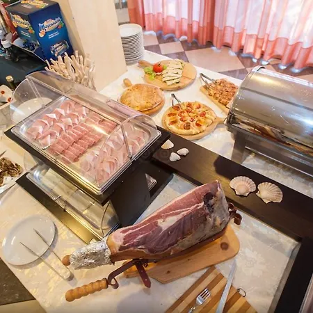 奥古斯都里乔内酒店 酒店