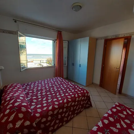 Aparthotel Saturnia 3*