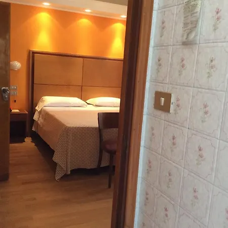 Vienna Touring Hotel 4*