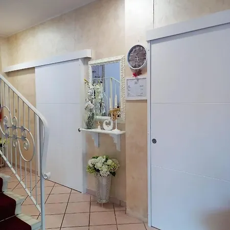 Aurelia Hotel 2*