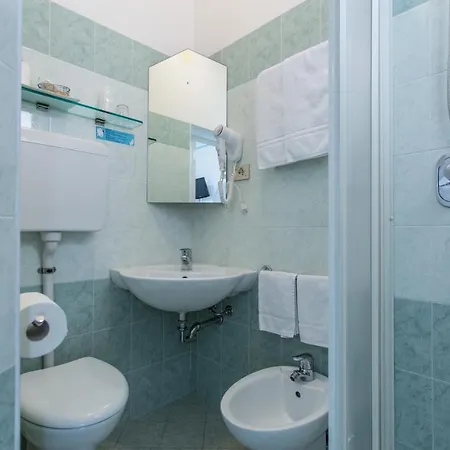 Hotel Caprice B&B - In Centro A Riccione Hotel 3*