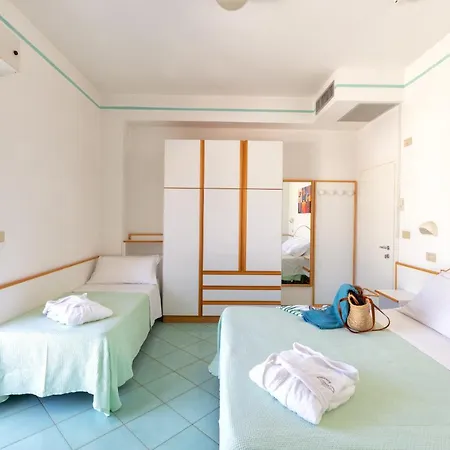 Hotel Caprice B&B - In Centro A Riccione
