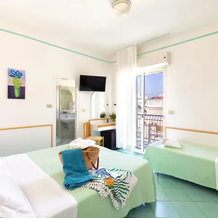 Hotel Hotel Caprice B&B - In Centro A Riccione 3*