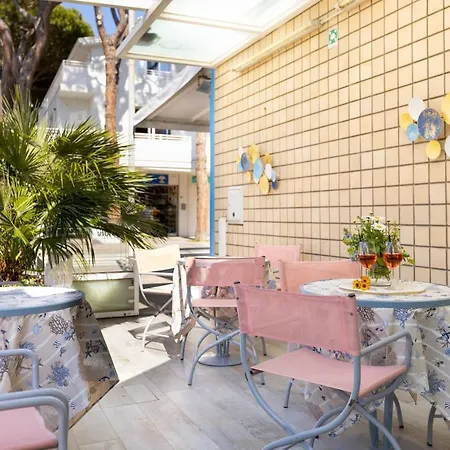 Hotel Caprice B&B - In Centro A Riccione Riccione