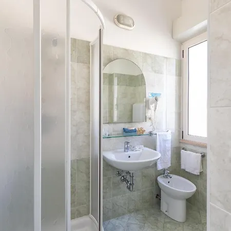 Hotel Caprice B&B - In Centro A Riccione Hotel 3*