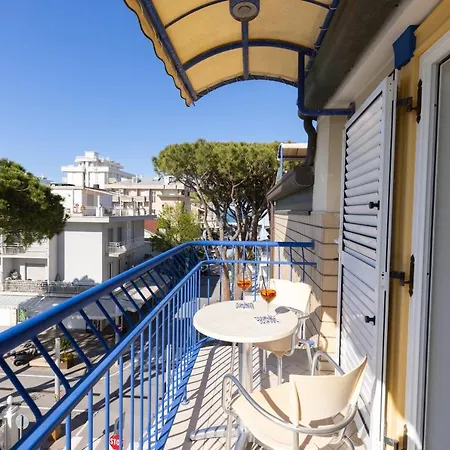 Hotel Caprice B&B - In Centro A Riccione