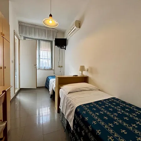 Iride Suite, Breakfast&brunch - Ideale Per Famiglie E Coppie 2* Riccione
