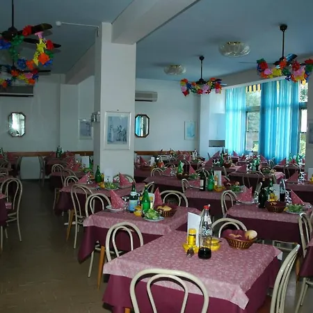Camay Hotel 2*