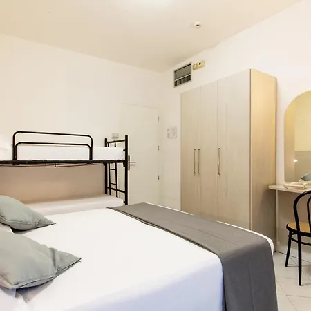 Hotel Marzia Con Piscina 3*