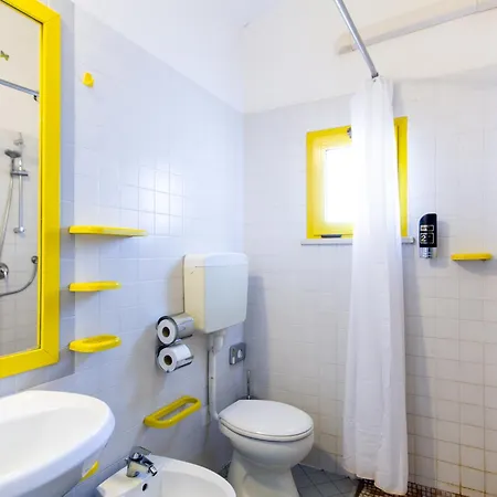 Hotel Marzia Con Piscina