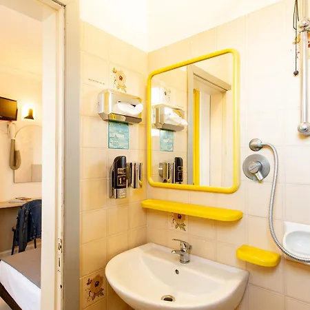 Hotel Marzia Con Piscina