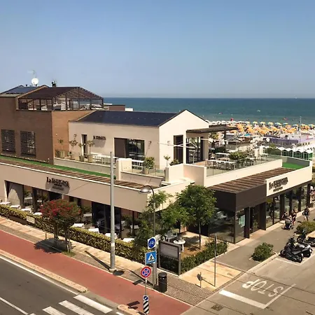 Hotel Marzia Con Piscina Riccione
