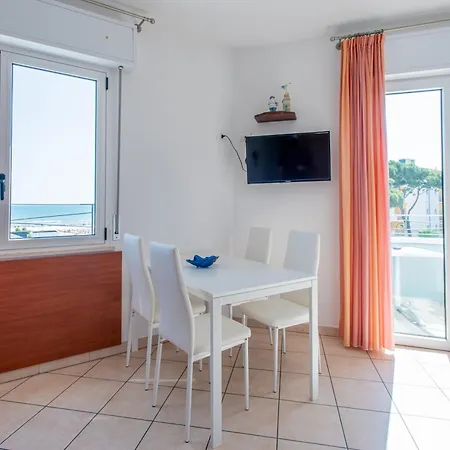 Aparthotel Saturnia 3*