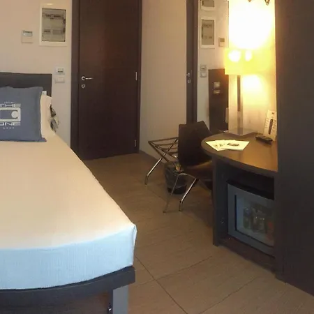 The One - Designed For Adults - Pet Lovers Hotel