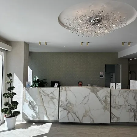 Tropic - Fronte Mare Hotel 3*