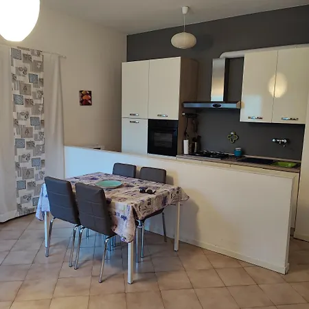Ampio Bilocale Con Giardino Apartment