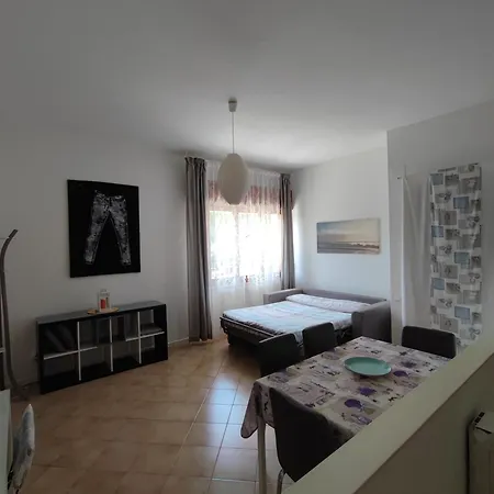 Apartment Ampio Bilocale Con Giardino *