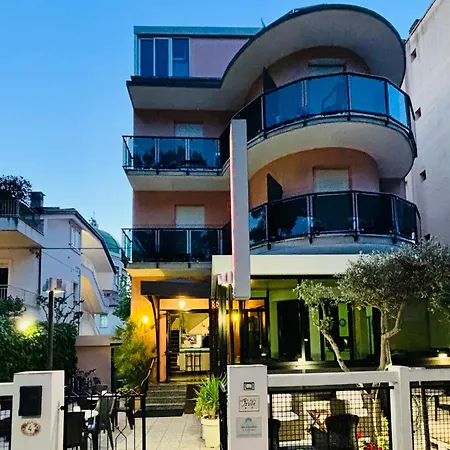 Iride Suite, Breakfast&brunch - Ideale Per Famiglie E Coppie 2* Riccione