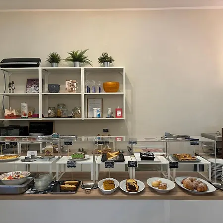 Hotel Iride Suite, Breakfast&brunch - Ideale Per Famiglie E Coppie Riccione