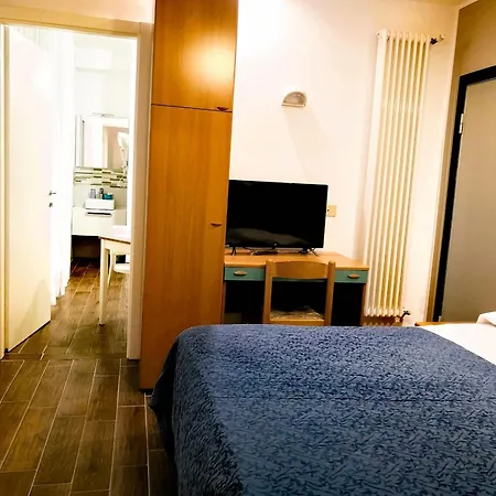Iride Suite, Breakfast&brunch - Ideale Per Famiglie E Coppie 2* Riccione