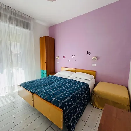 Iride Suite, Breakfast&brunch - Ideale Per Famiglie E Coppie 2*