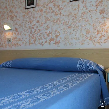 Hotel Camay 2*