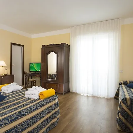 Otel Milano Helvetia - In Centro Con Piscina