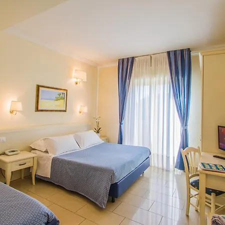 Nelson Hotel 3*