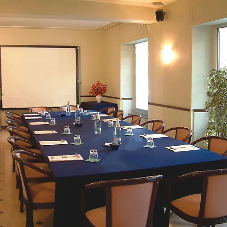 Milano Helvetia - In Centro Con Piscina 3*