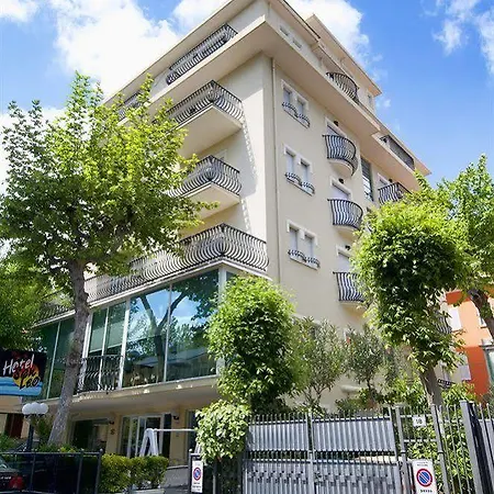 Aria Di Mare - Bed & Brunch In Centro A Riccione