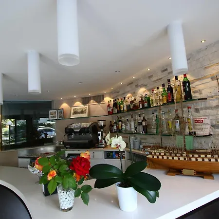 Monica Hotel