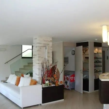 Monica Hotel 2*