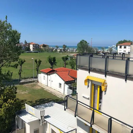 Hotel Marzia Con Piscina Riccione