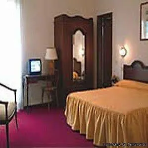 Otel Milano Helvetia - In Centro Con Piscina