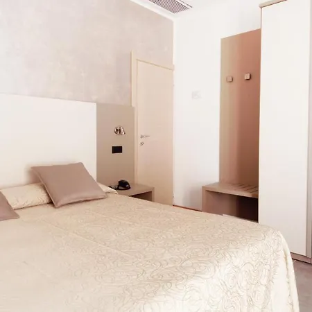 Aria Di Mare - Bed & Brunch In Centro A Szálloda Riccione